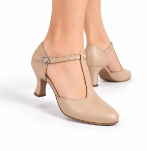zapato de salon y jazz beige